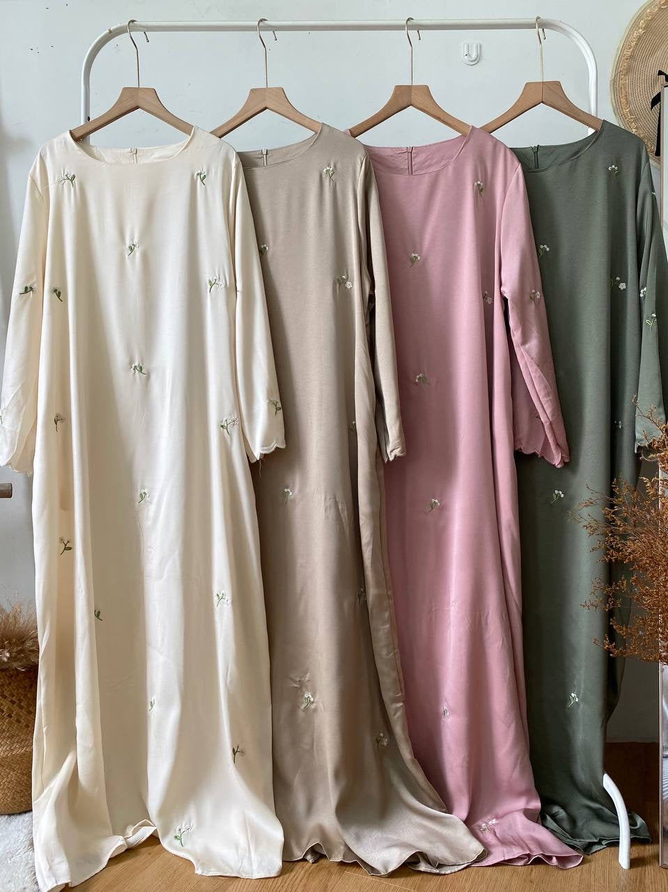 [INSTOCK] Jehan Embroidery Abaya