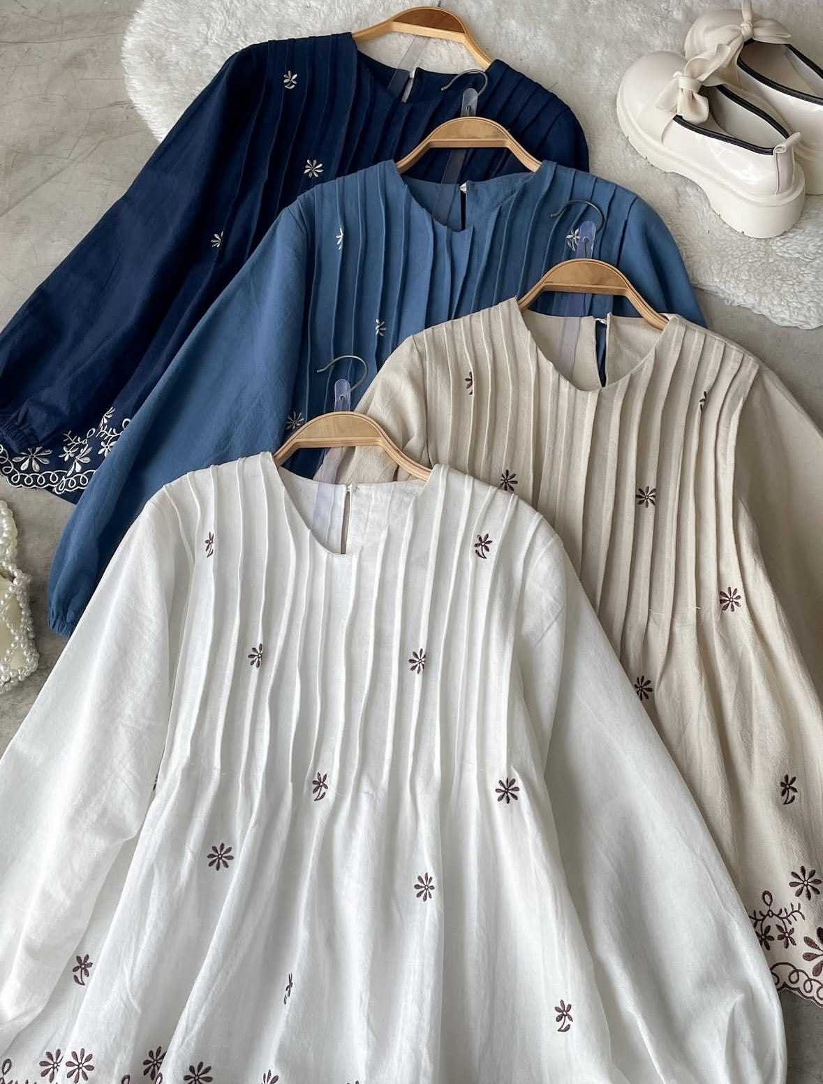 [PO] Rina Embroidery Top