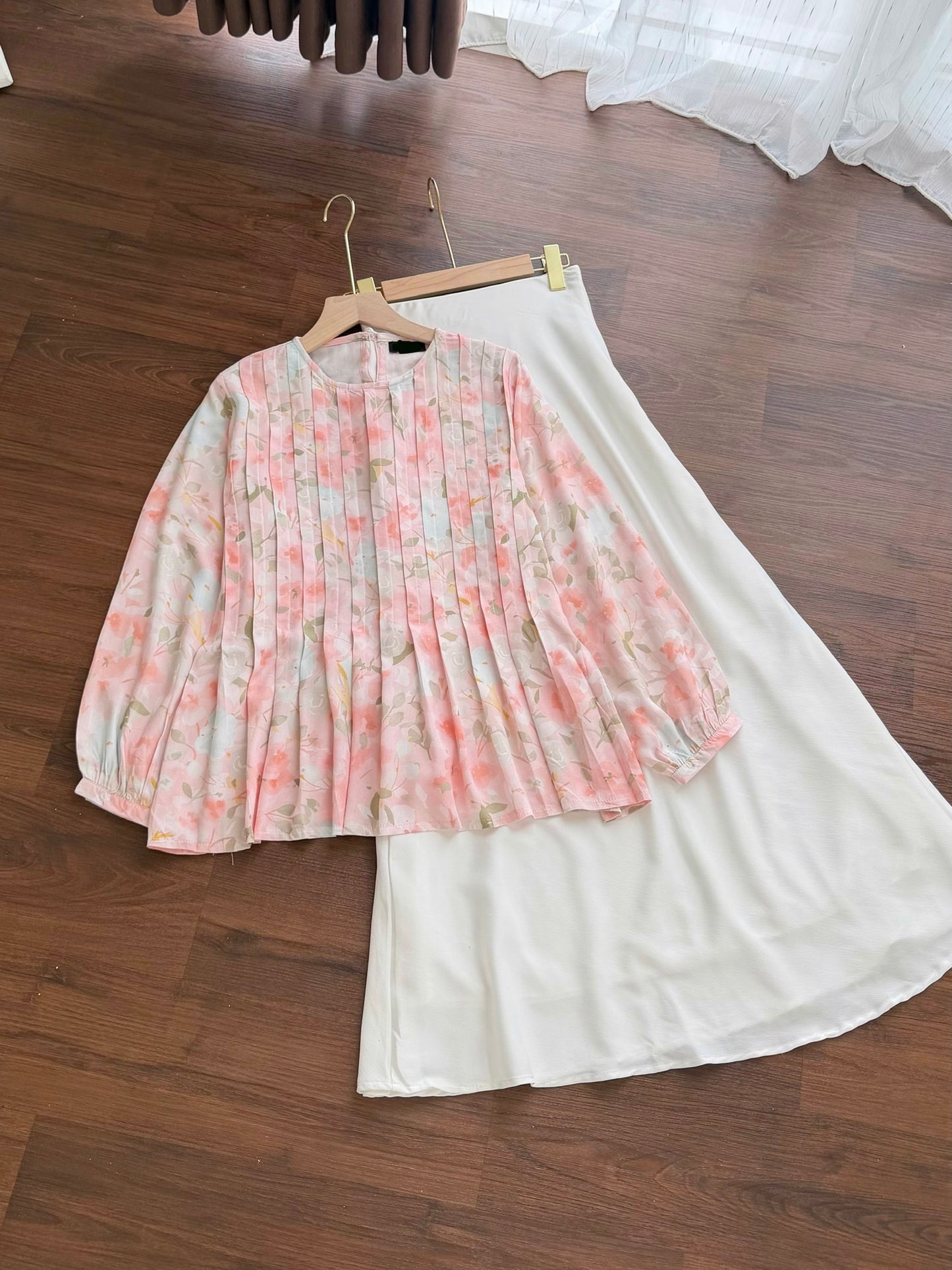 [PO] Runa Pleated Blouse