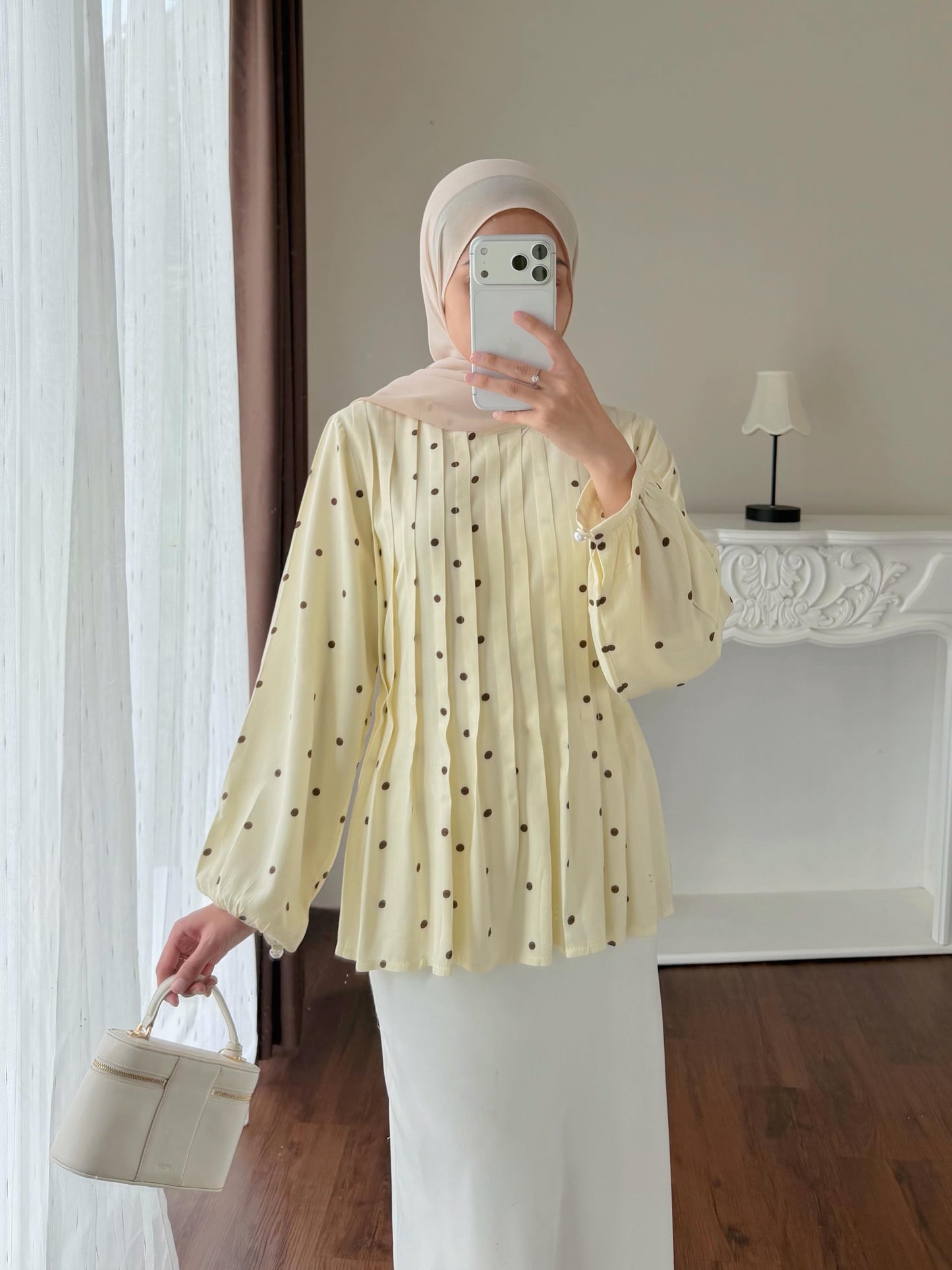 [PO] Runa Pleated Blouse