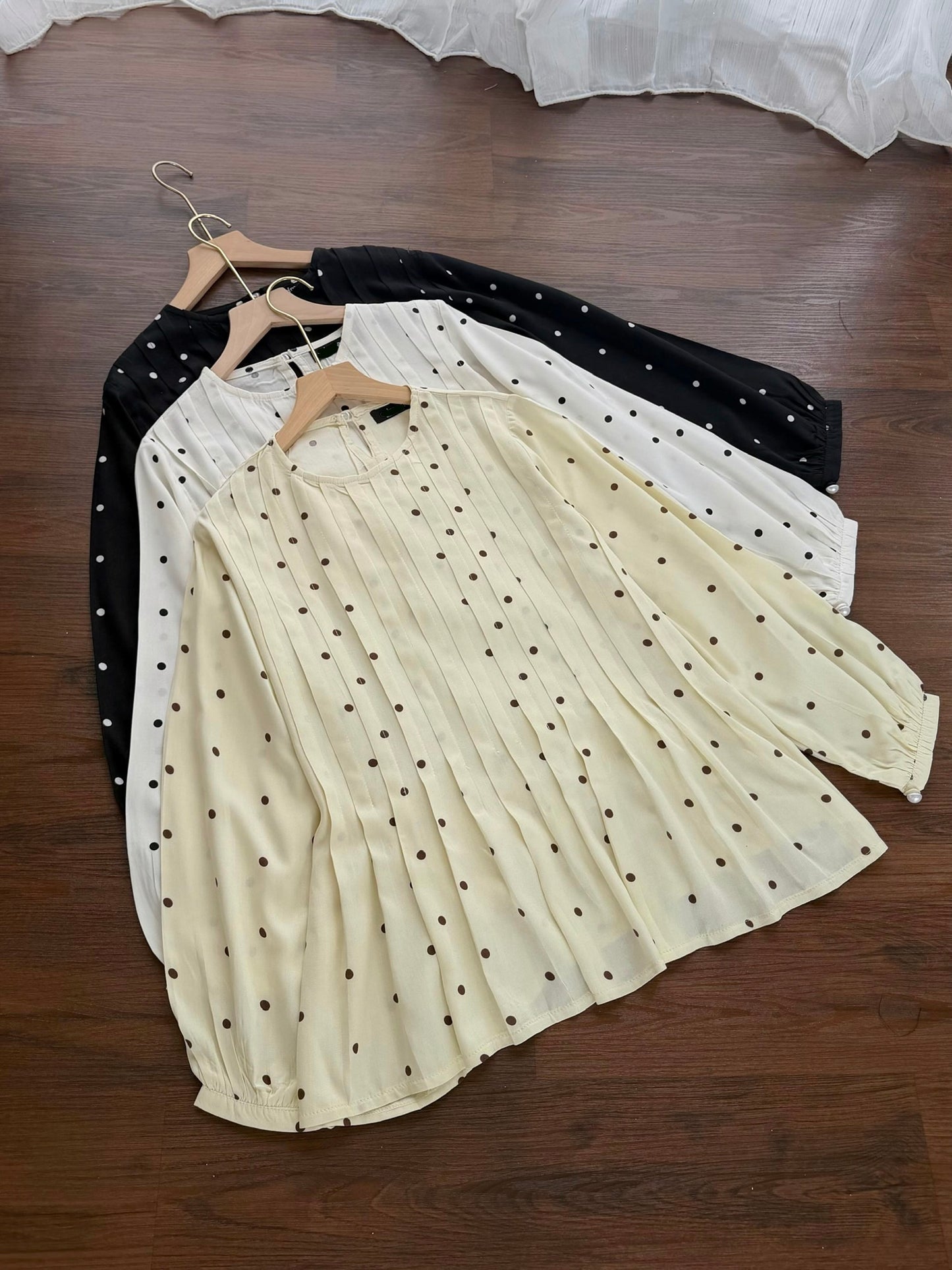 [PO] Runa Pleated Blouse
