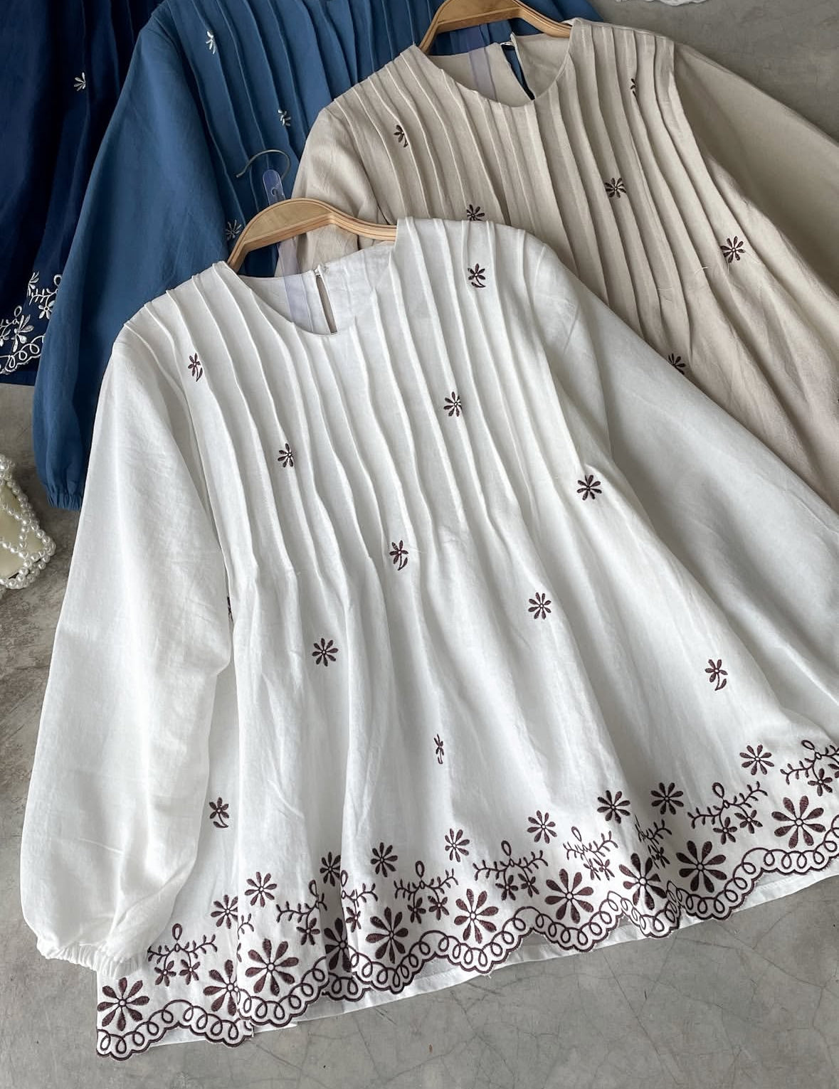 [PO] Rina Embroidery Top