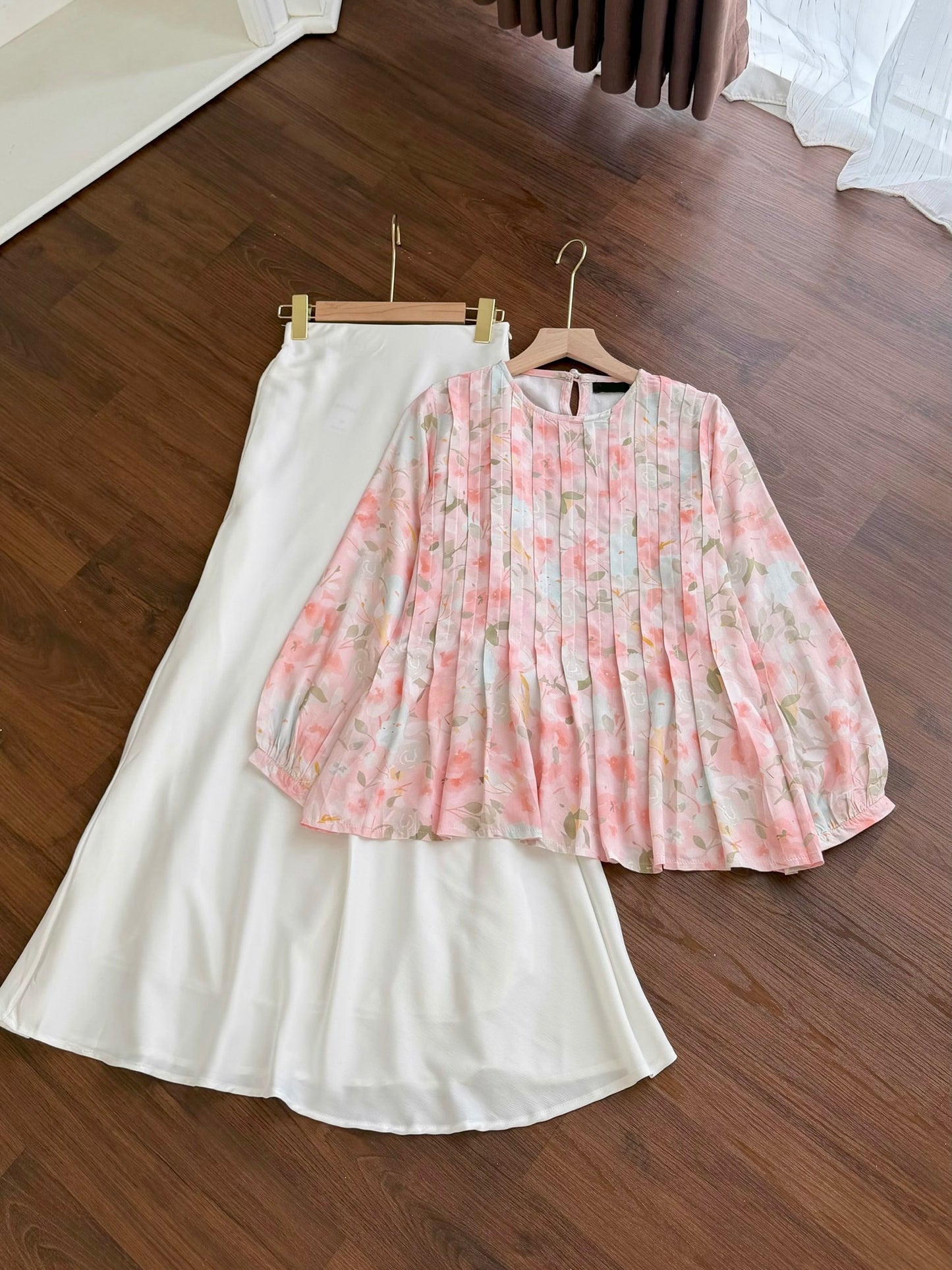 [PO] Runa Pleated Blouse