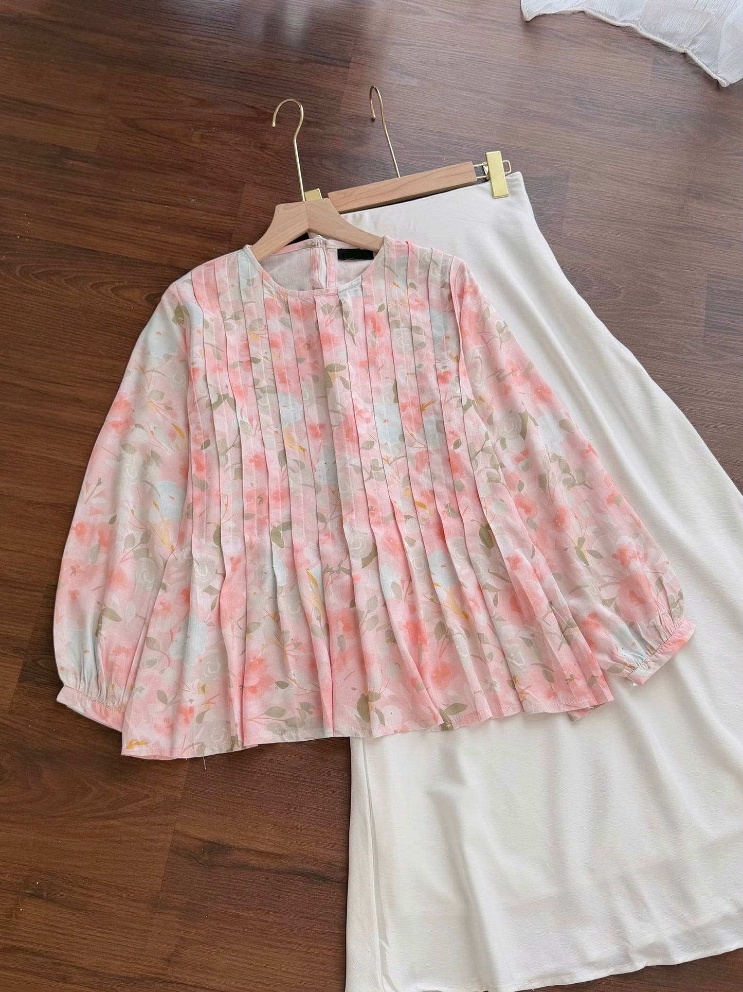 [PO] Runa Pleated Blouse