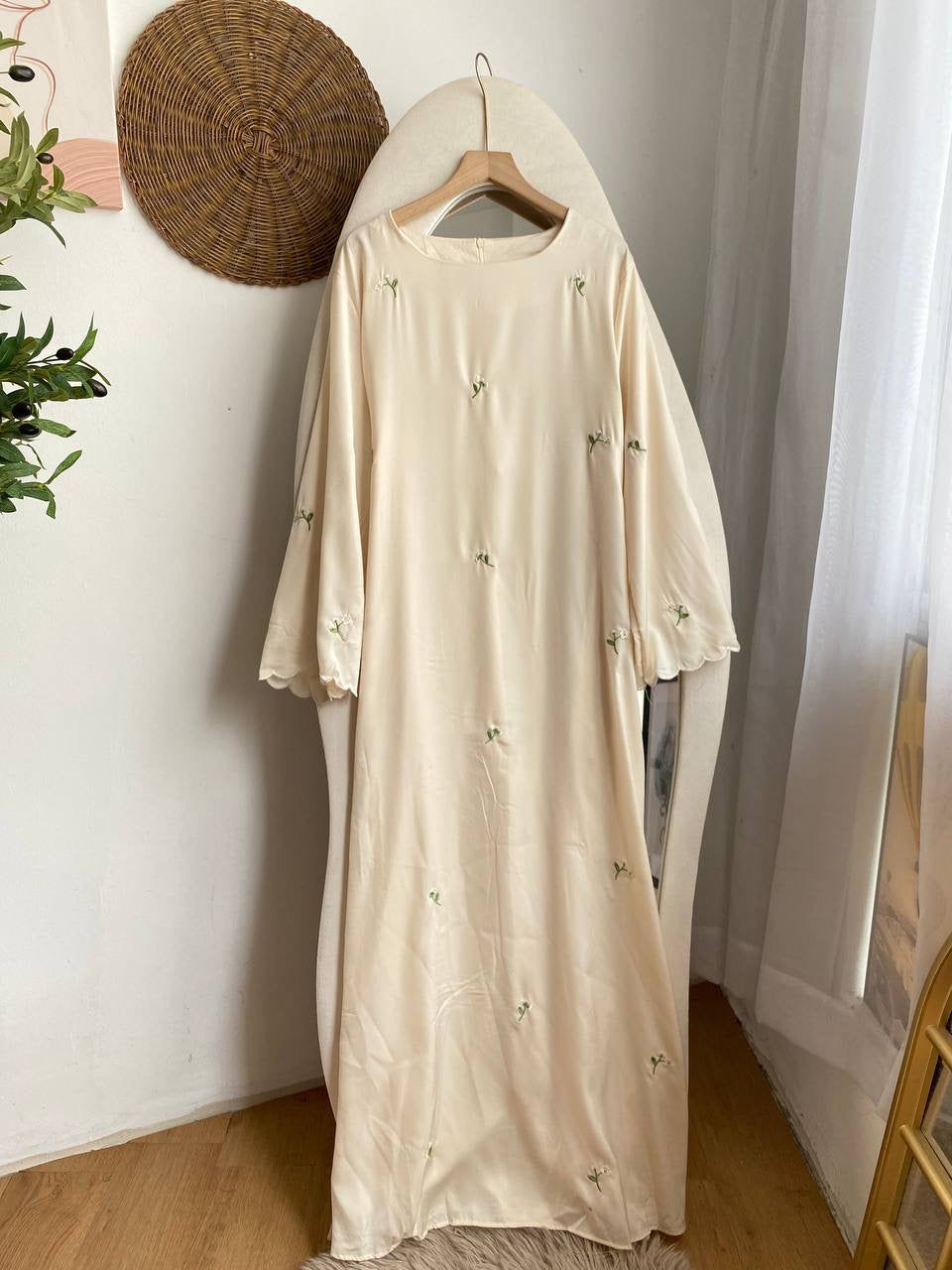 [INSTOCK] Jehan Embroidery Abaya