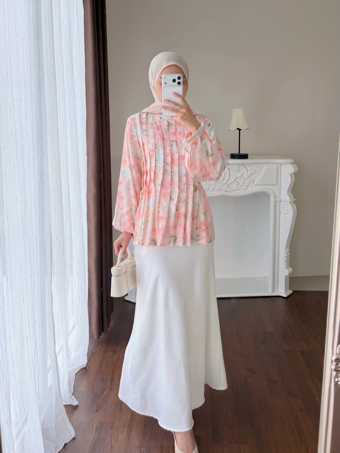 [PO] Runa Pleated Blouse