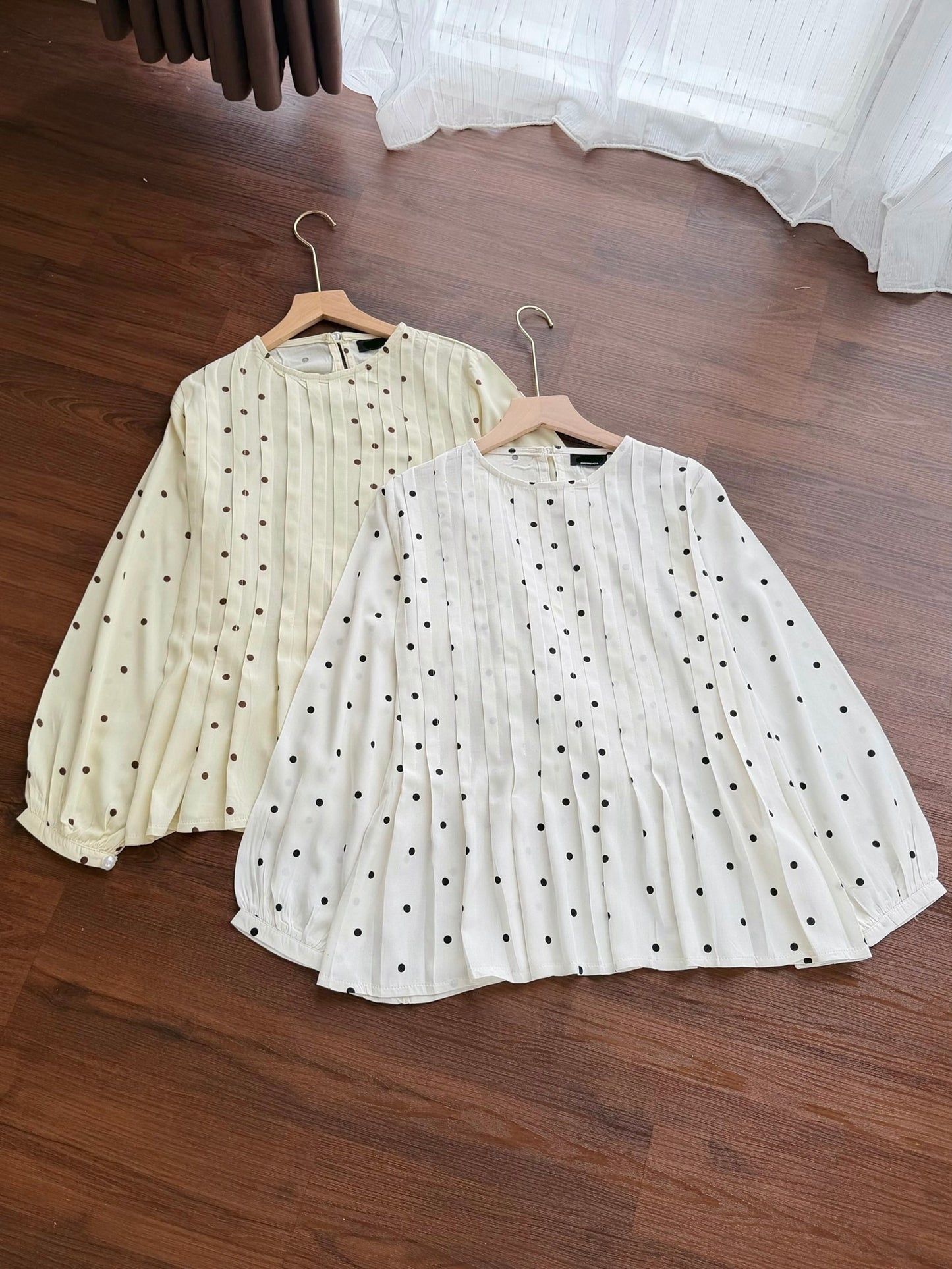 [PO] Runa Pleated Blouse