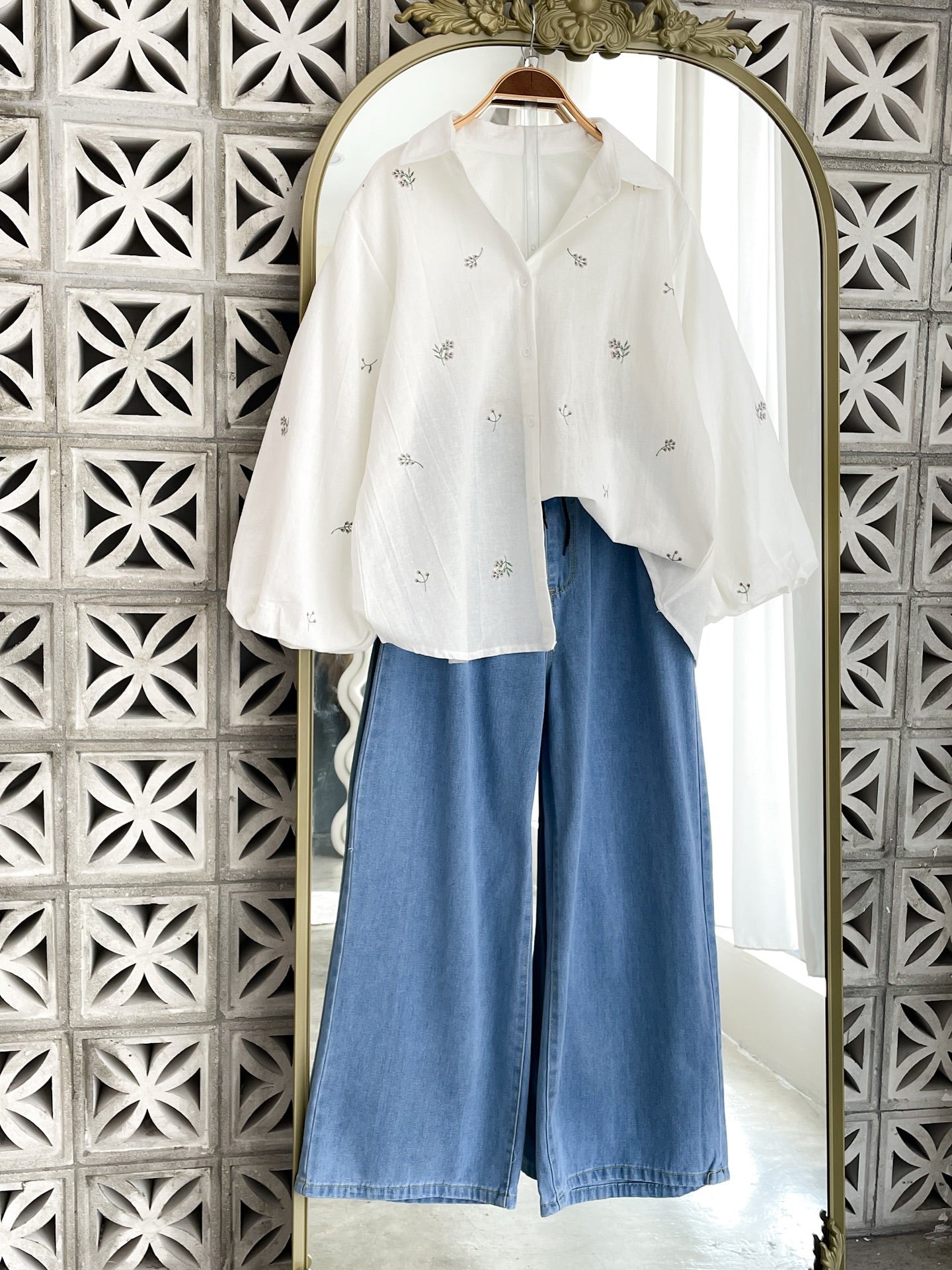 [PO] Noor Embroidery Shirt